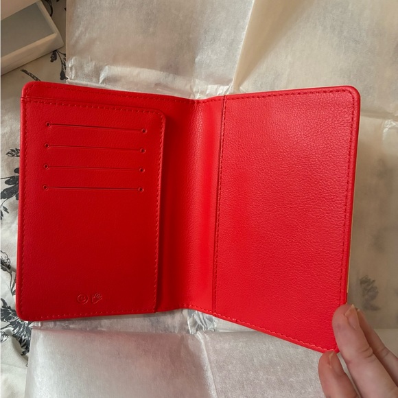 Pink Glossier travel passport cover NWT - Picture 3 of 5